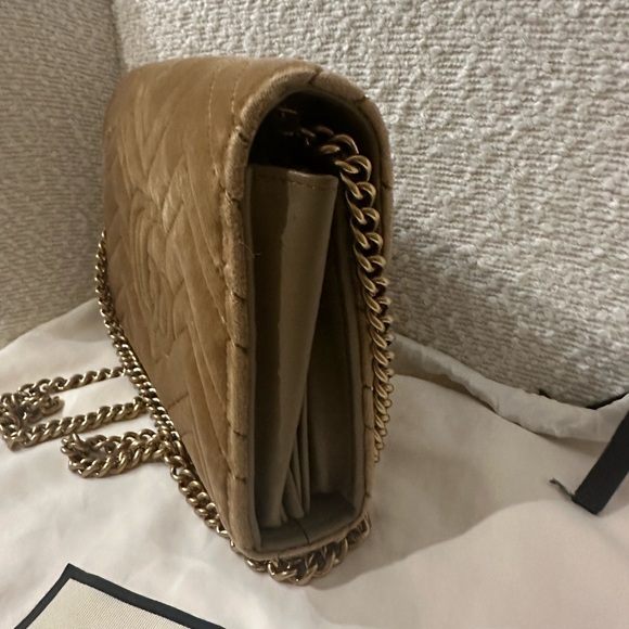 GUCCI Velvet Matelasse GG Marmont Chain Wallet - Picture 5 of 16